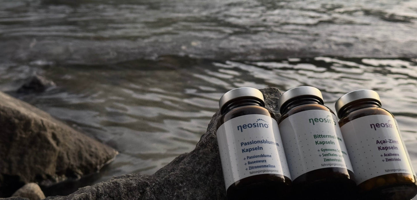 Neosino Startseite – Jetzt shoppen Banner mit Pflegeprodukten und Vitalstoffen
